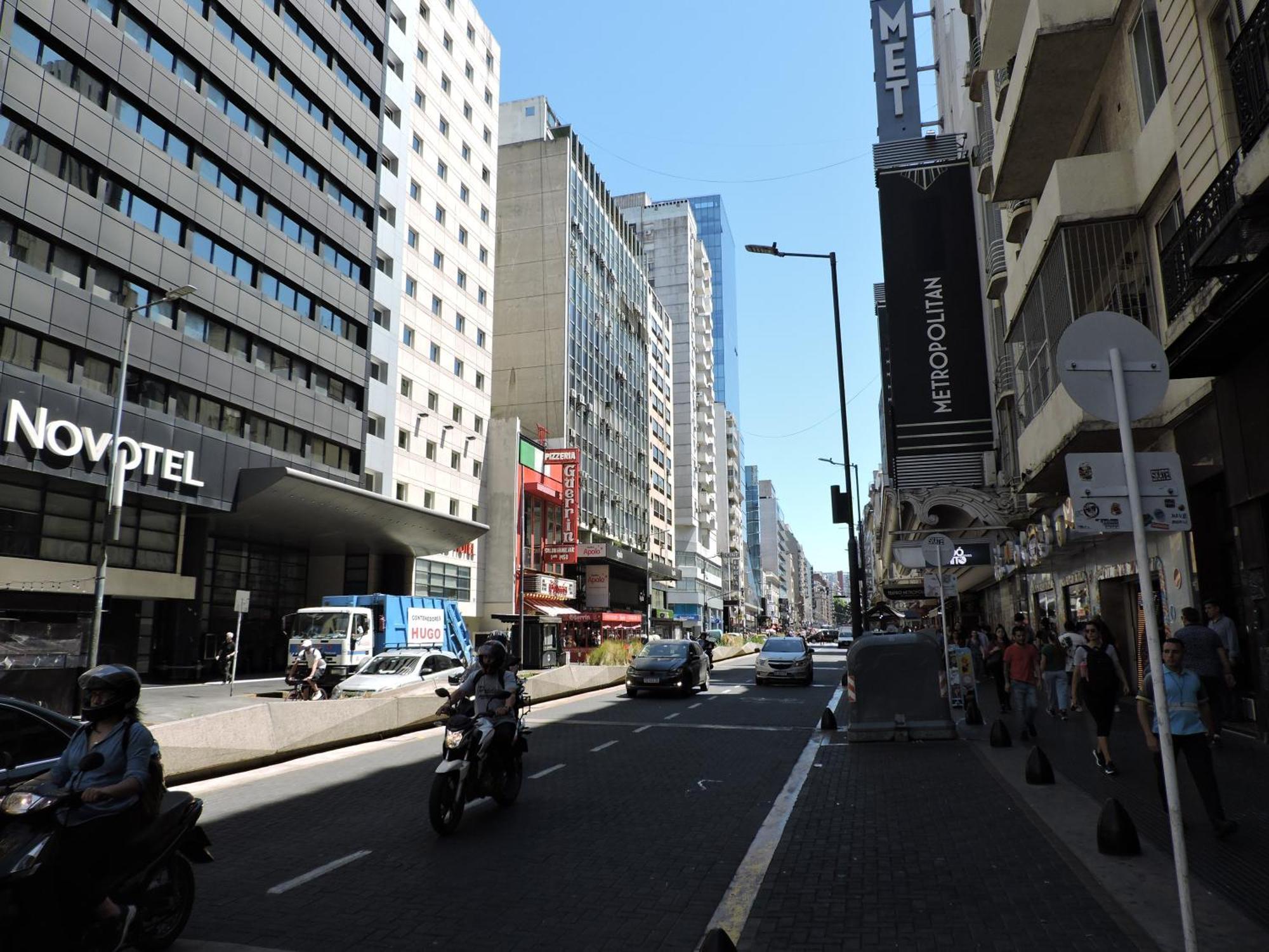 4 Ventanales Sobre La Avenida Corrientes Apartment Buenos Aires Ngoại thất bức ảnh